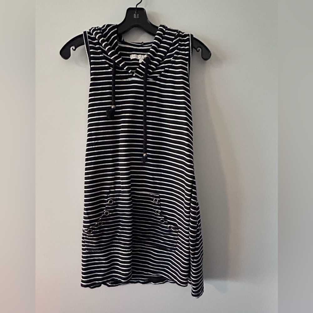 CABANA BEACH • Black & White Striped Cover Up • sz Med